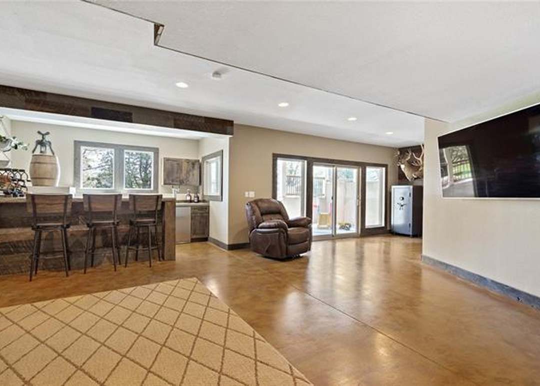 16131 S Raintree Street — photo 11