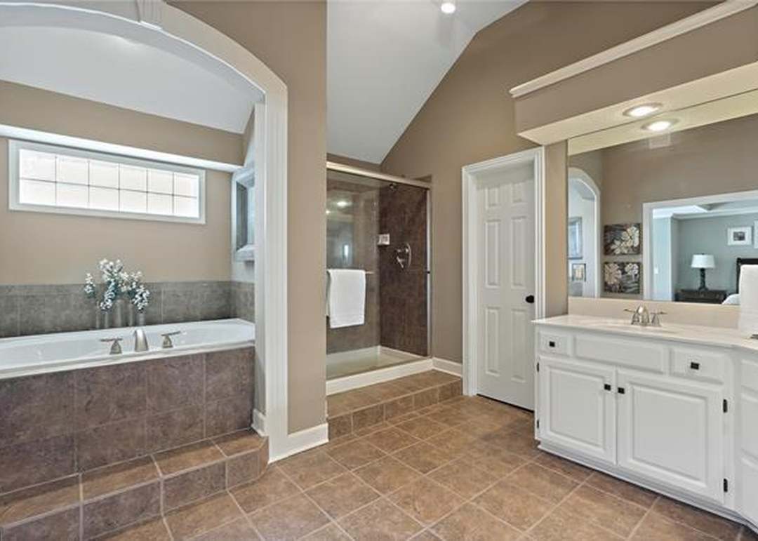 16131 S Raintree Street — photo 32