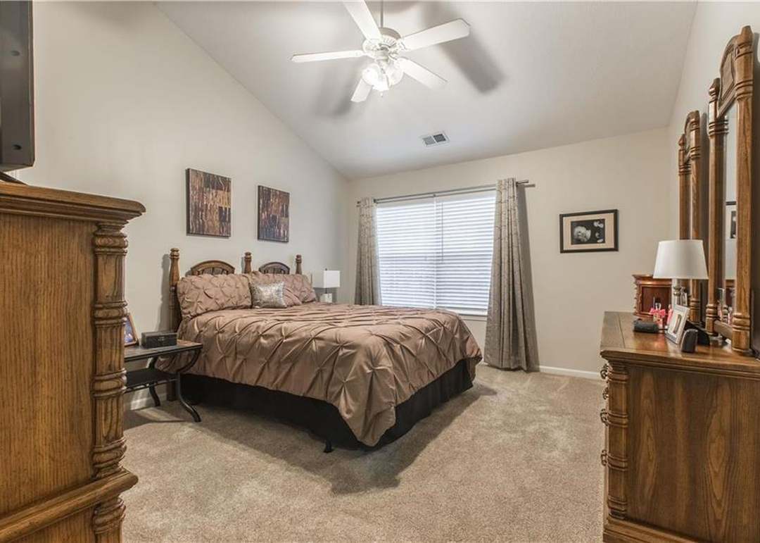 16157 Linden Street — photo 18