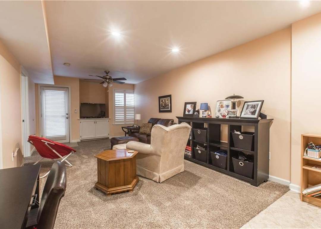 16157 Linden Street — photo 24
