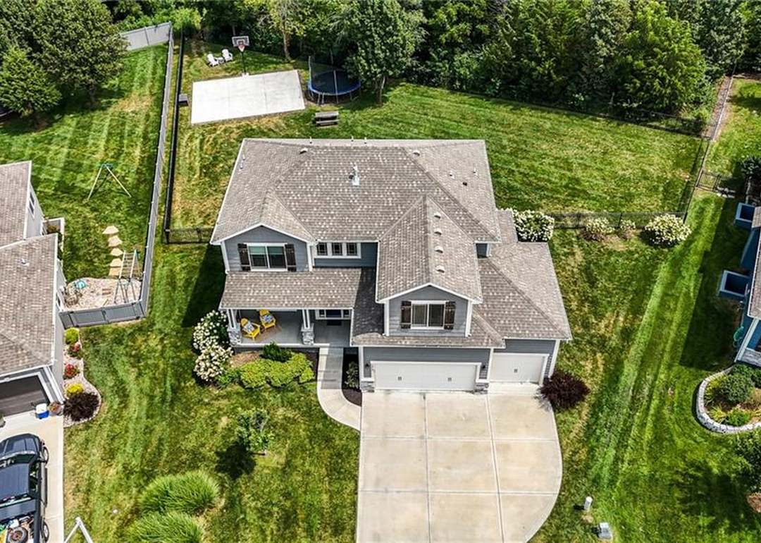 1619 Grandshire Drive — photo 9