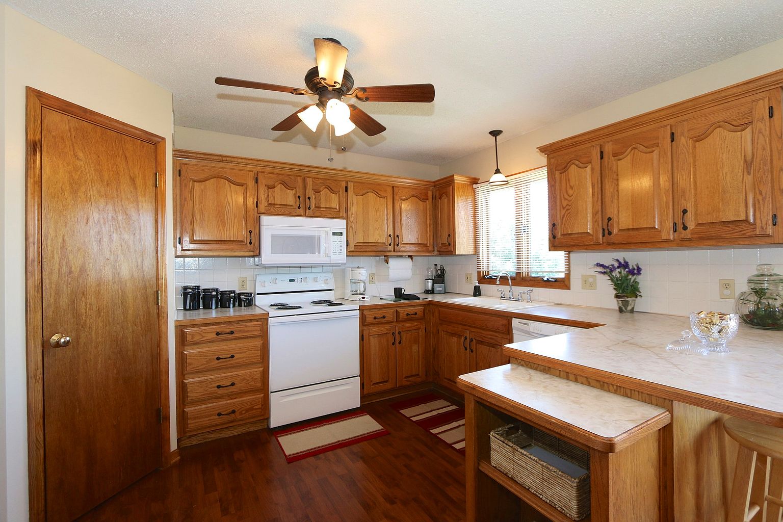 16200 SPRING VALLEY ROAD — photo 8