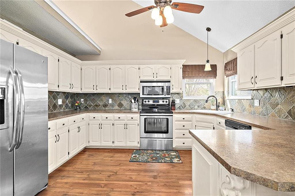 16350 S Sunset Street — photo 46