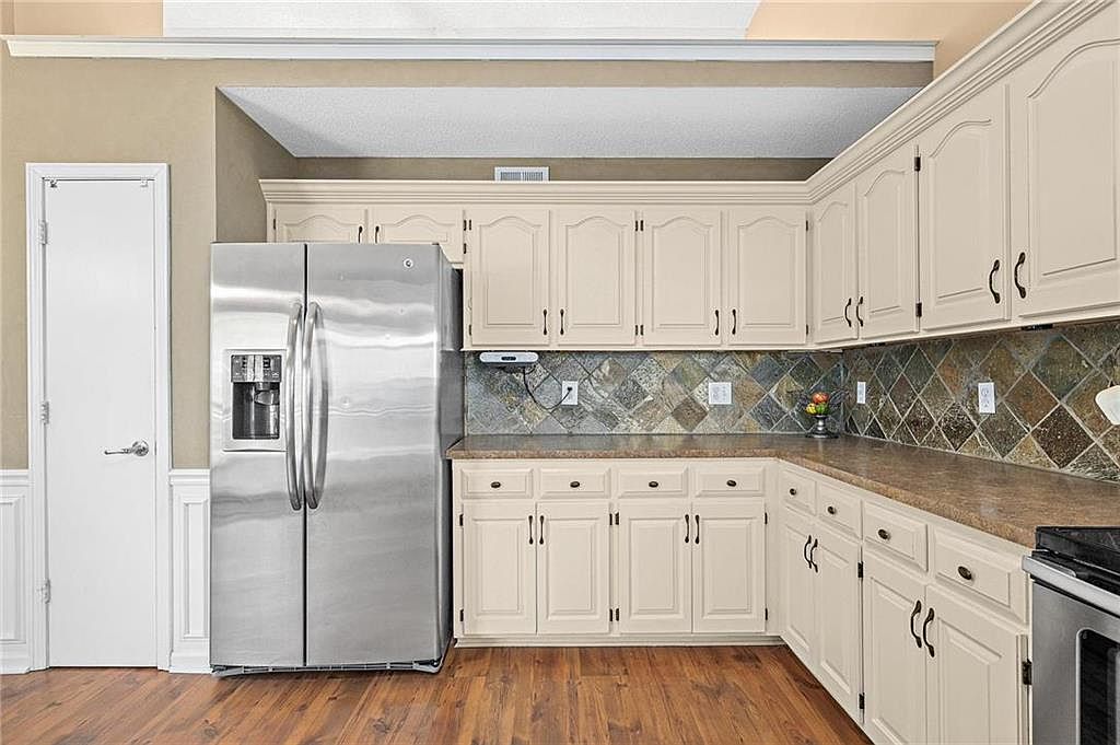 16350 S Sunset Street — photo 56