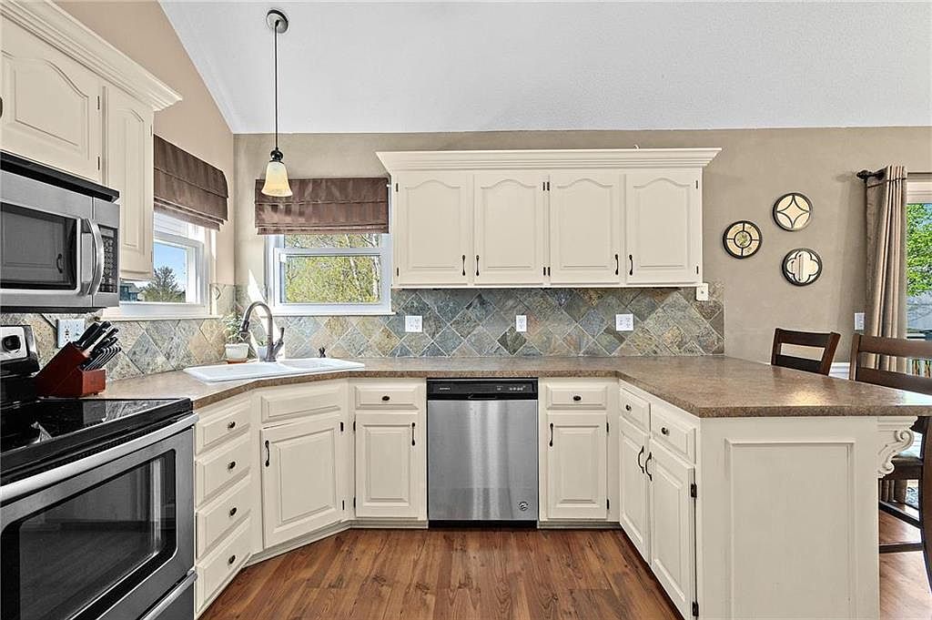 16350 S Sunset Street — photo 57