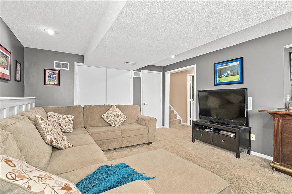 16350 S Sunset Street — photo 69