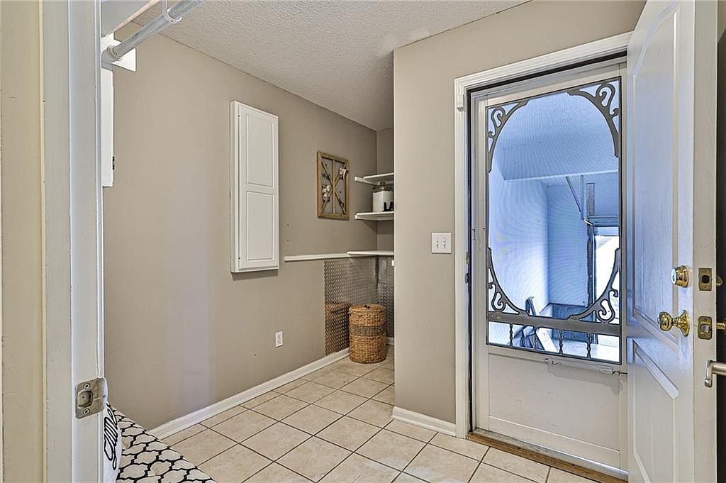 16401 E 38TH STREET Court — photo 28