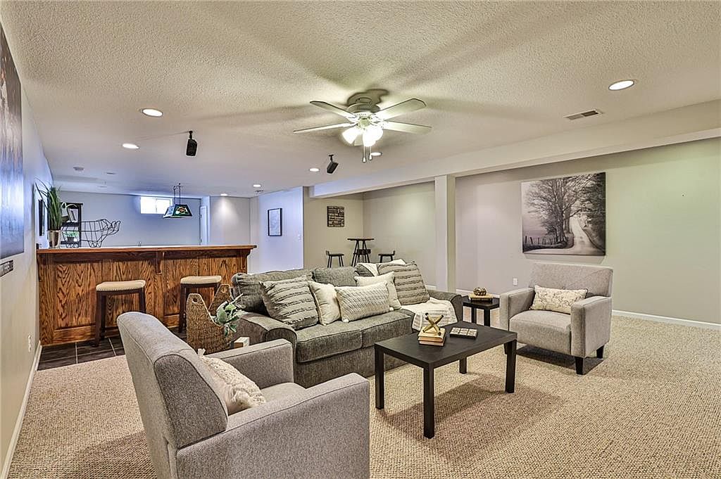 16401 E 38TH STREET Court — photo 29