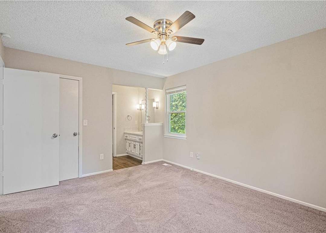 16401 W 141st Street — photo 5