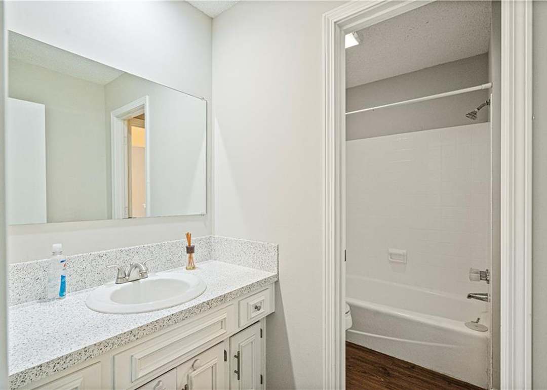 16401 W 141st Street — photo 11