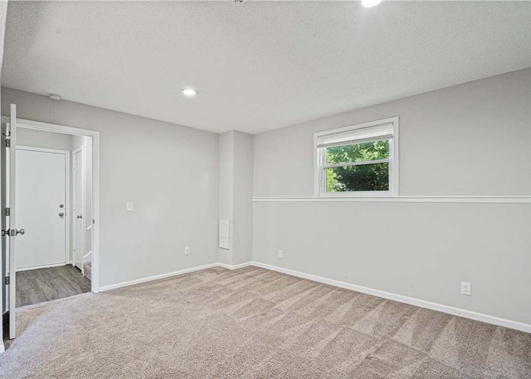 16401 W 141st Street — photo 15