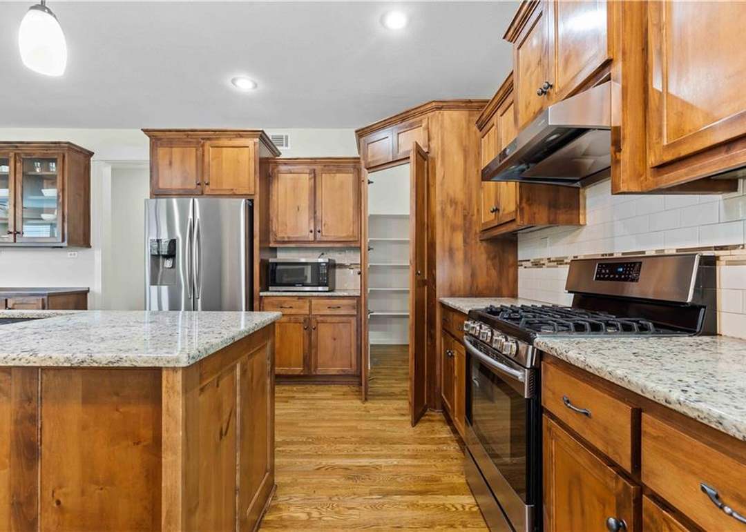16516 Hemlock Street — photo 15