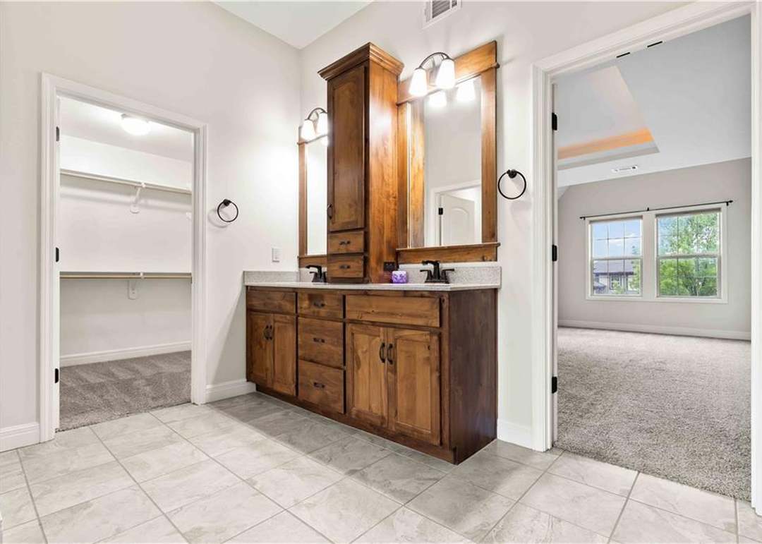 16516 Hemlock Street — photo 29