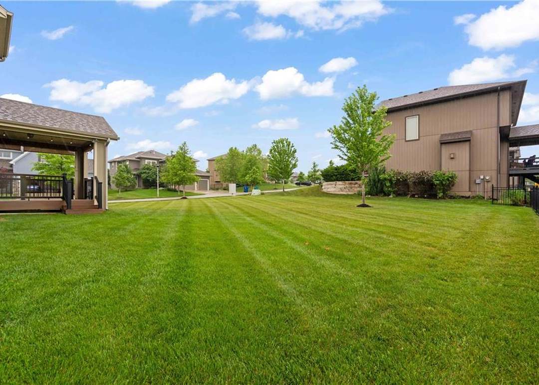 16516 Hemlock Street — photo 45