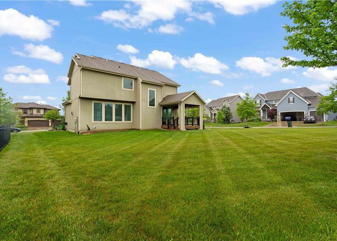 16516 Hemlock Street — photo 47