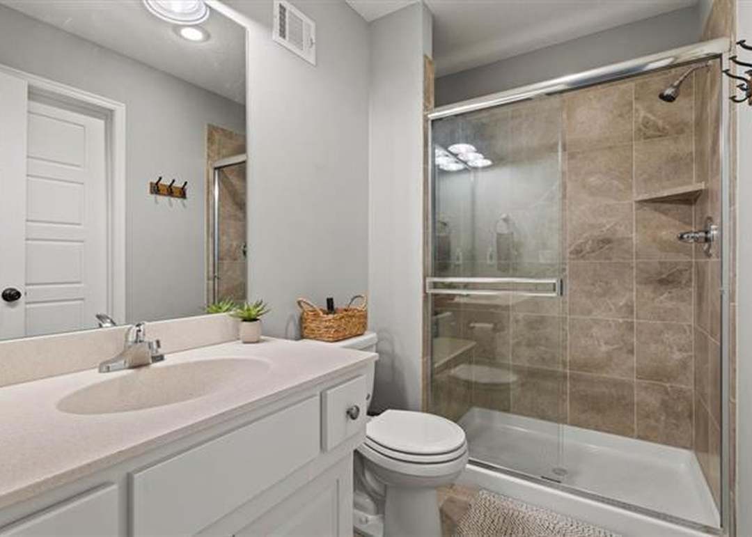 16621 Eby Street — photo 30