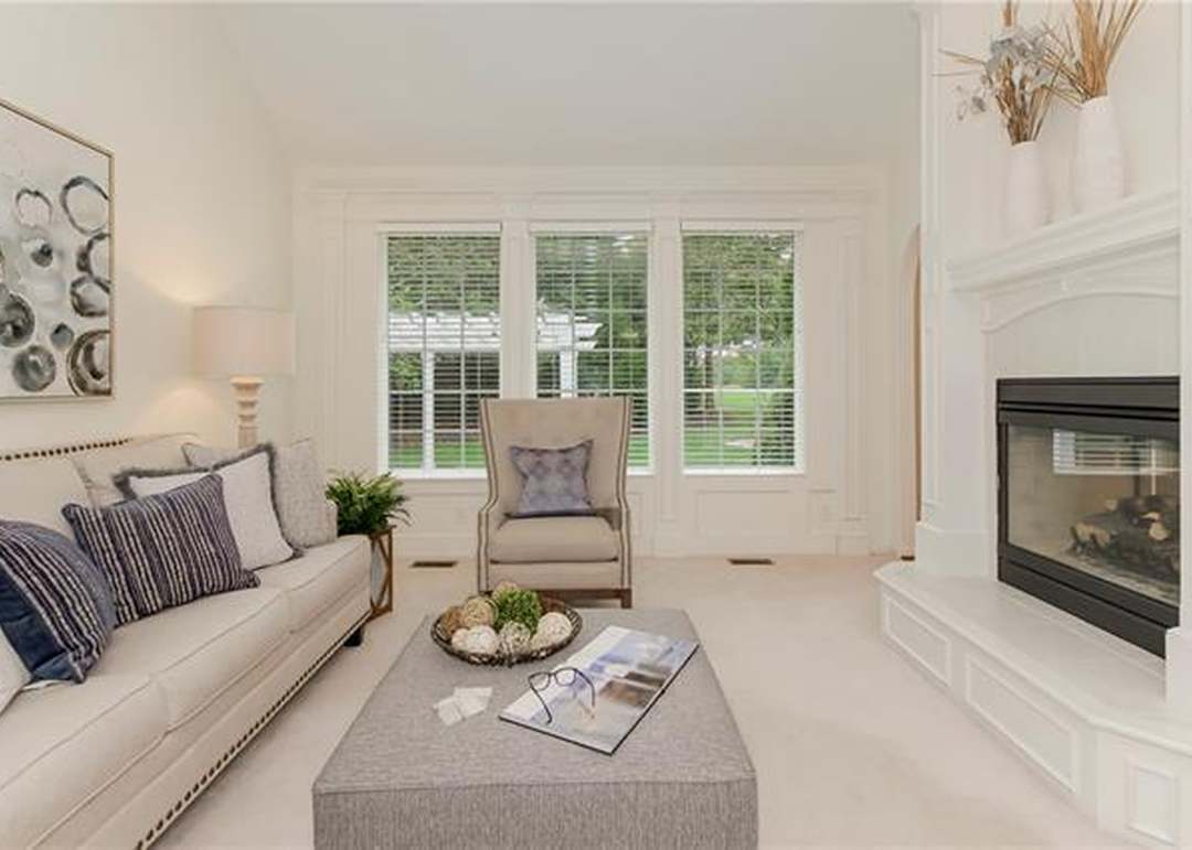 16900 Meadow Lane — photo 8