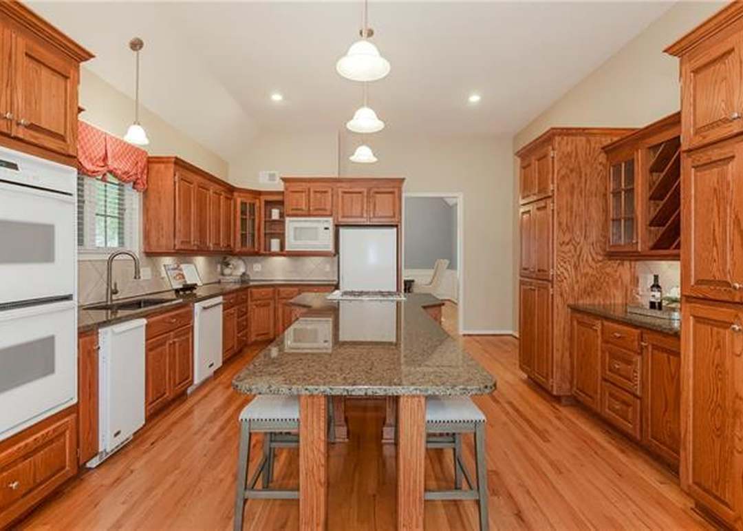 16900 Meadow Lane — photo 12