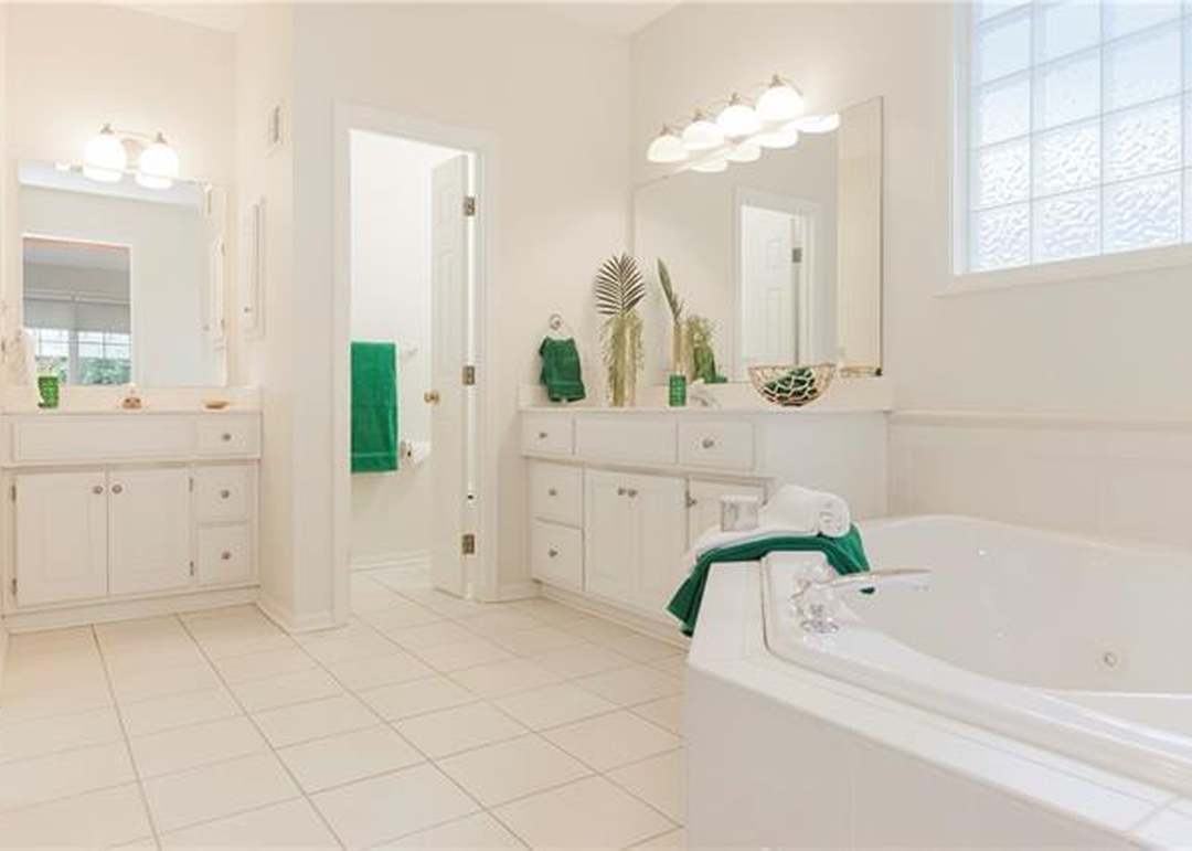 16900 Meadow Lane — photo 16