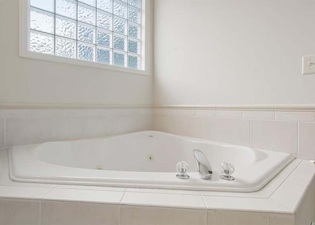 16900 Meadow Lane — photo 17