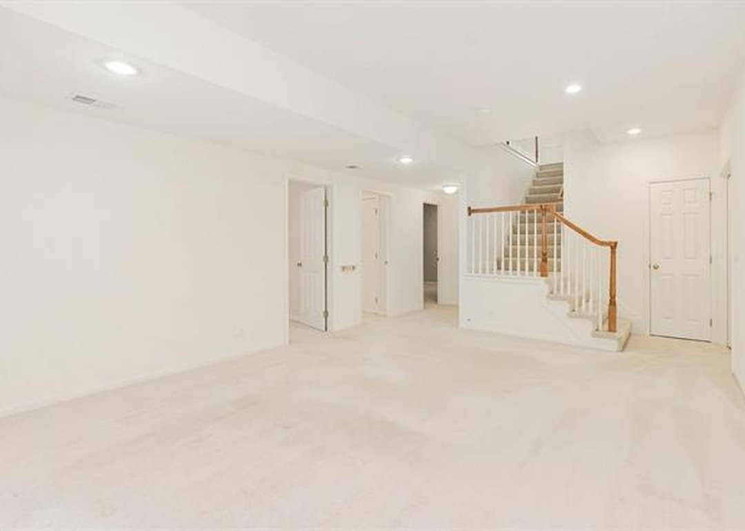 16900 Meadow Lane — photo 18