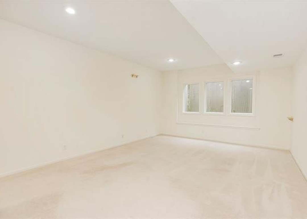 16900 Meadow Lane — photo 19