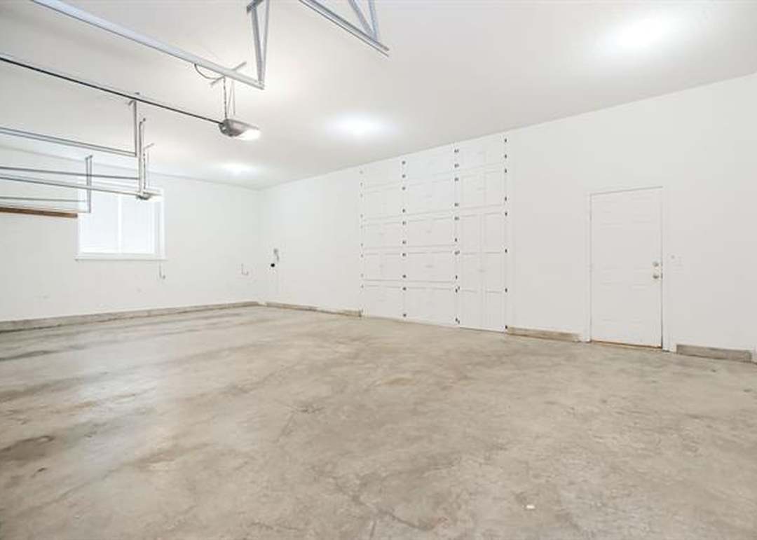 16900 Meadow Lane — photo 24