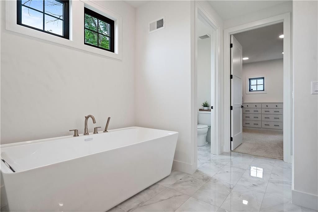 17029 Lucille Street — photo 41