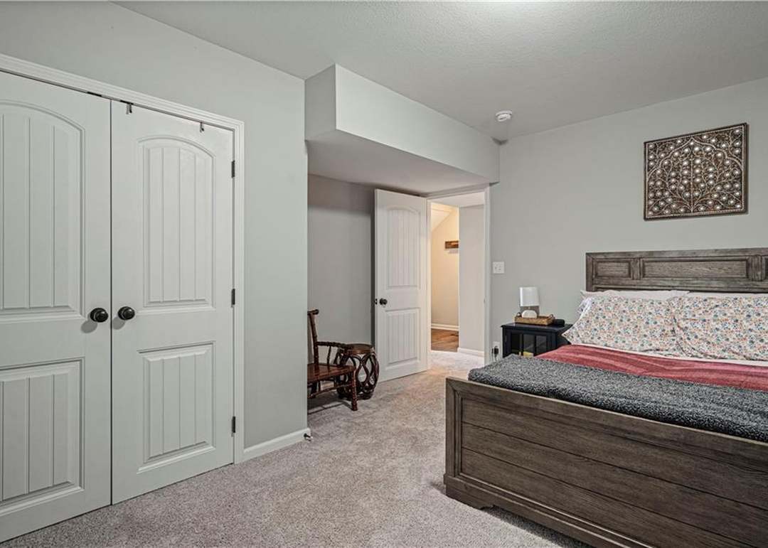 1706 CHESTNUT Street — photo 13
