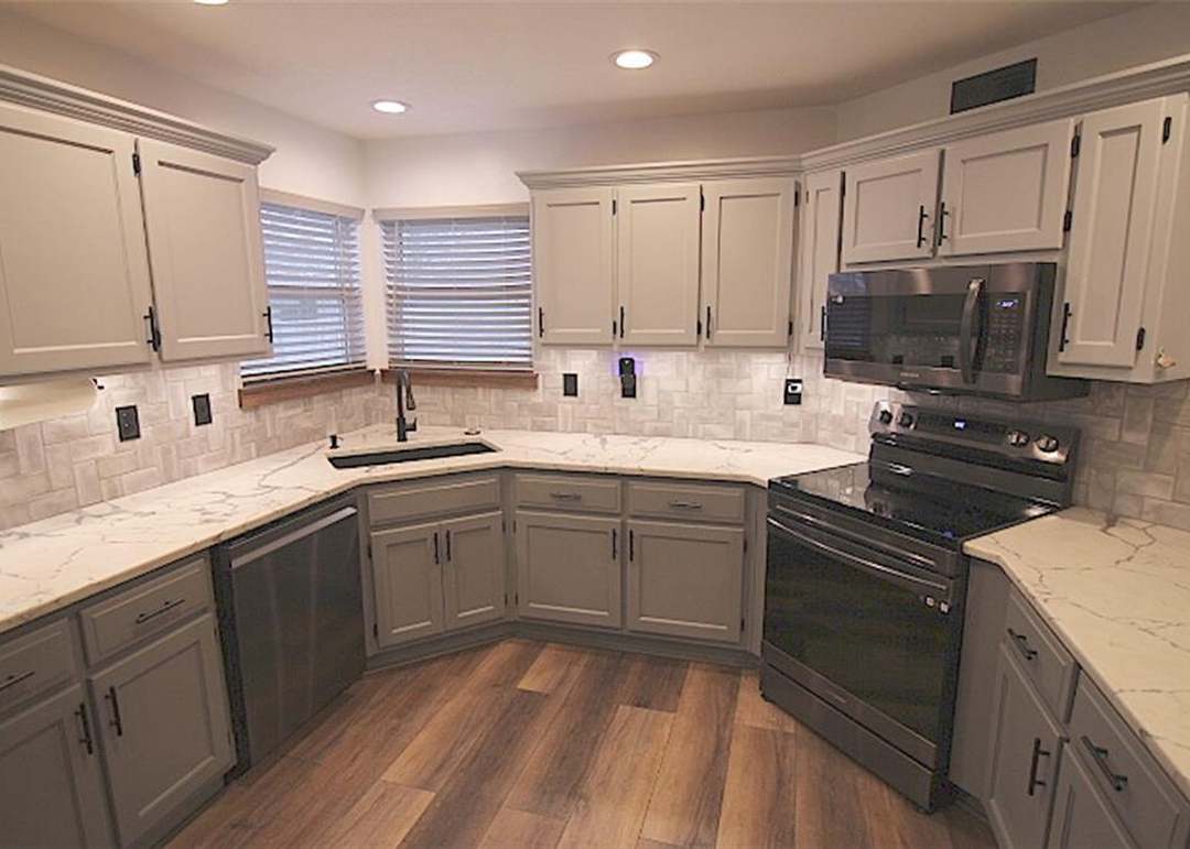 1706 Johnston Drive — photo 5