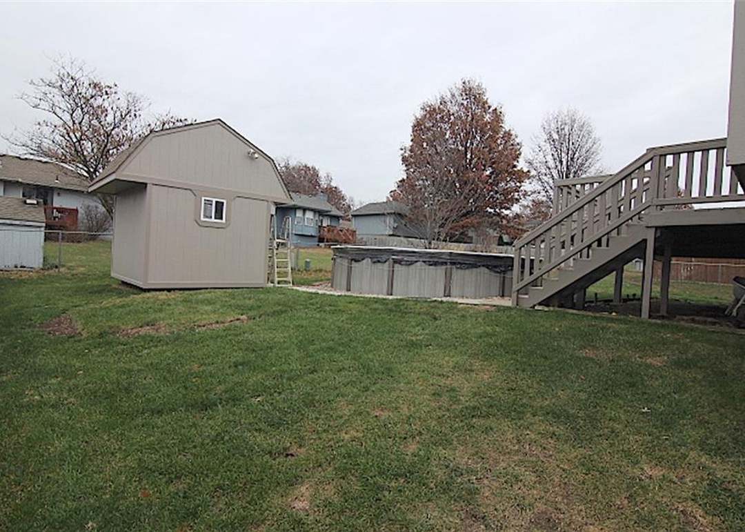 1706 Johnston Drive — photo 11