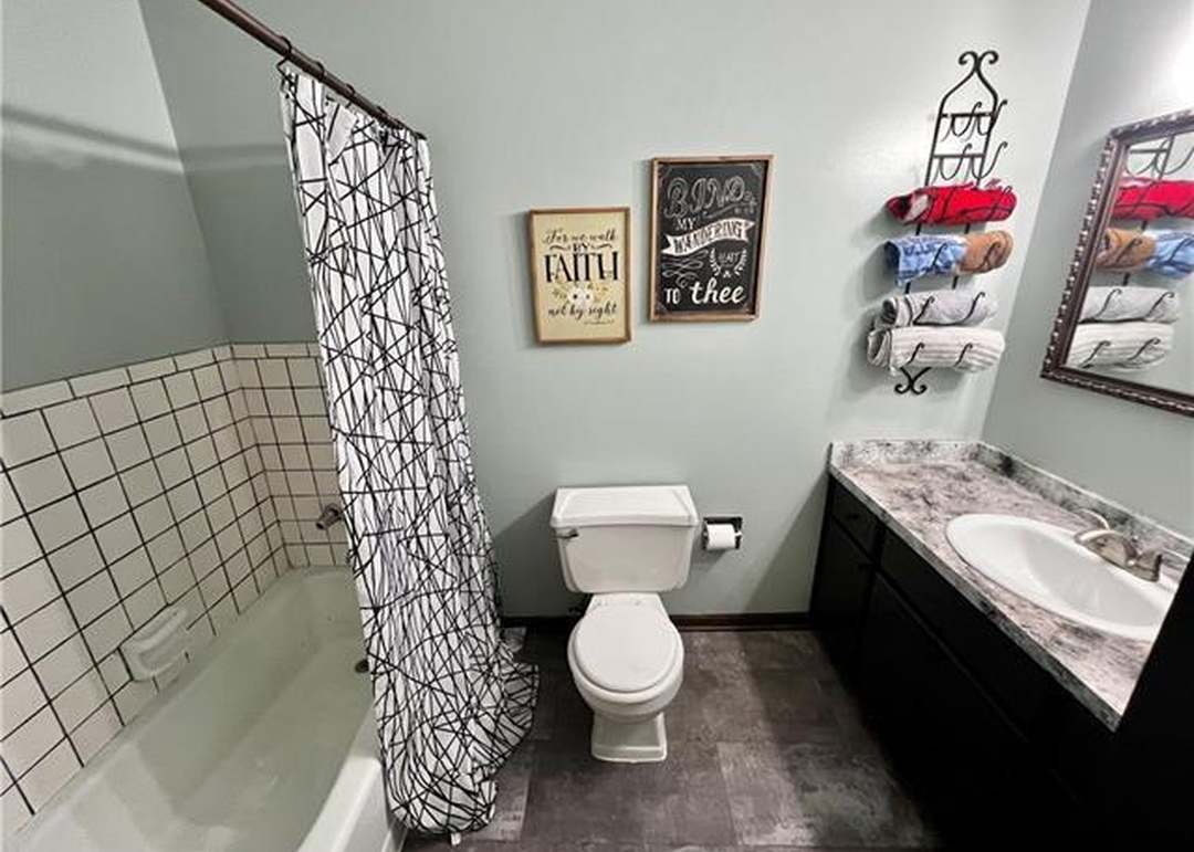 1712 Marion Street — photo 7