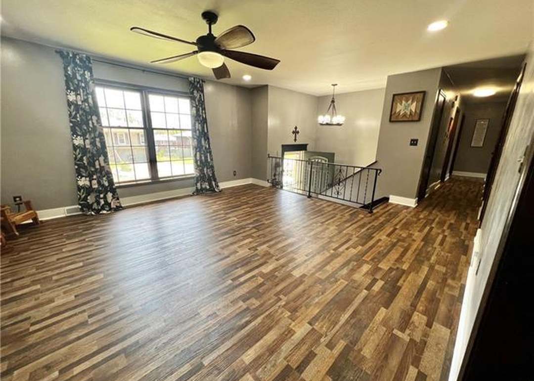 1712 Marion Street — photo 13