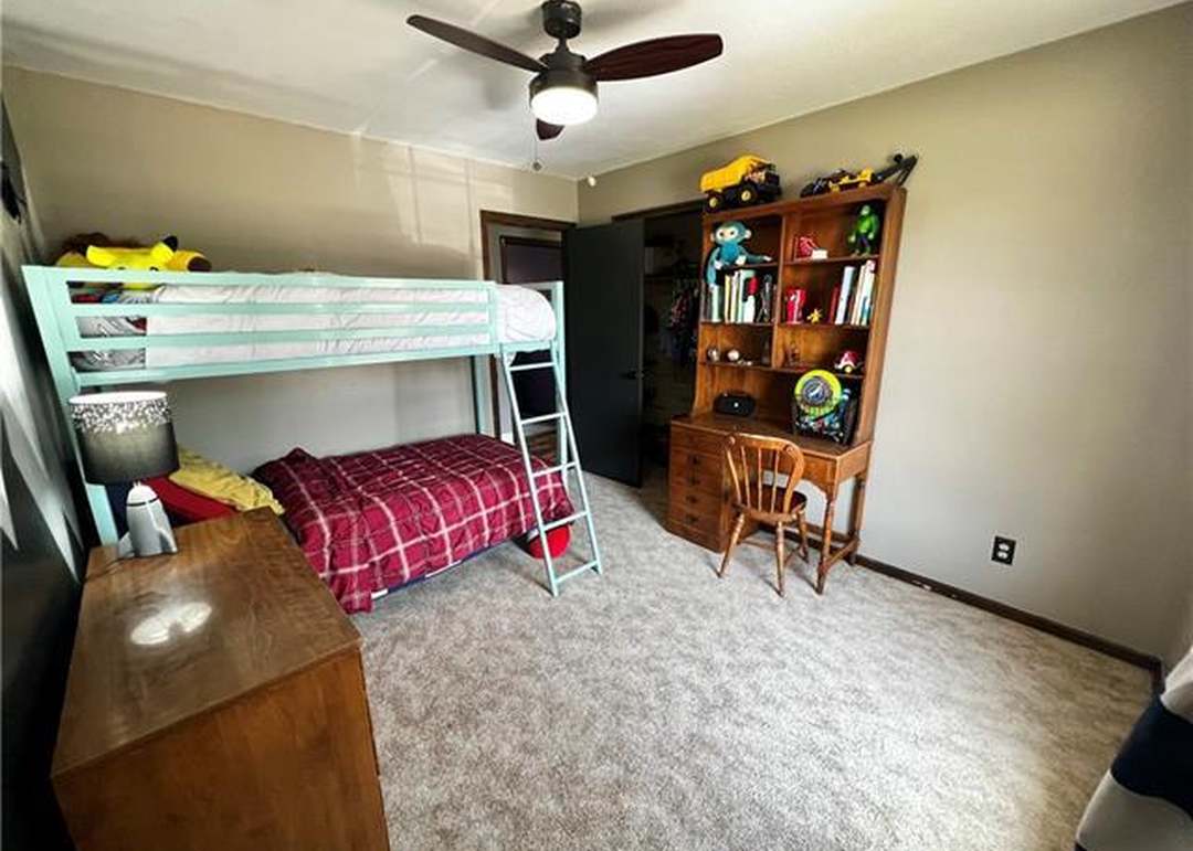 1712 Marion Street — photo 22