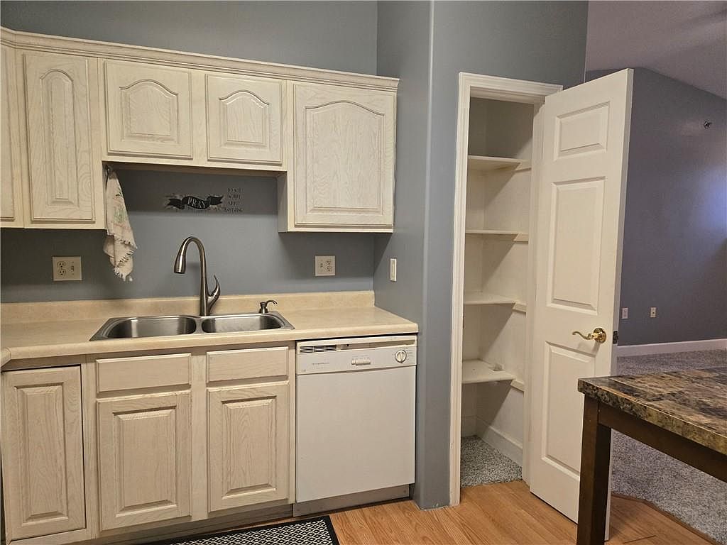 17201 E 32nd Unit 8 Street — photo 8
