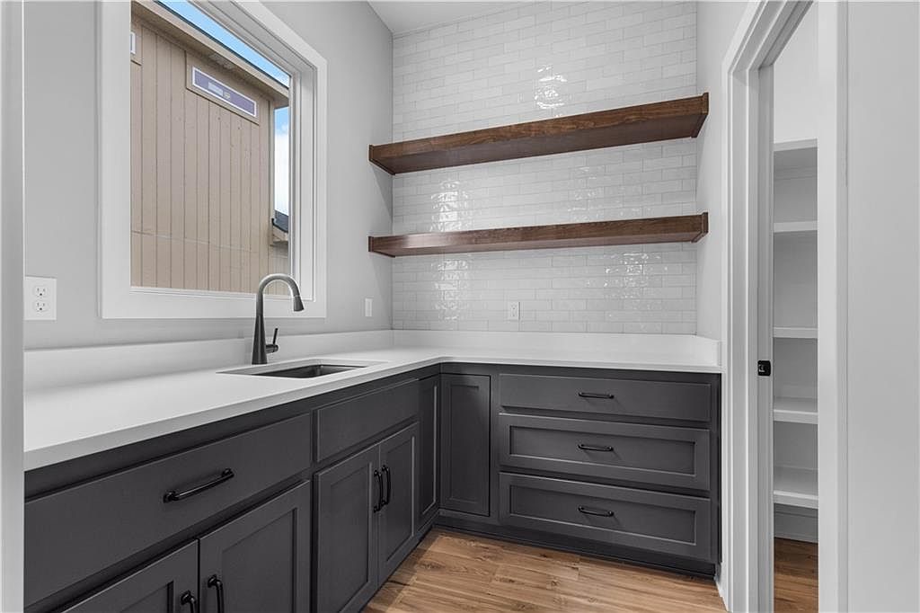 17202 S Heatherwood Street — photo 10