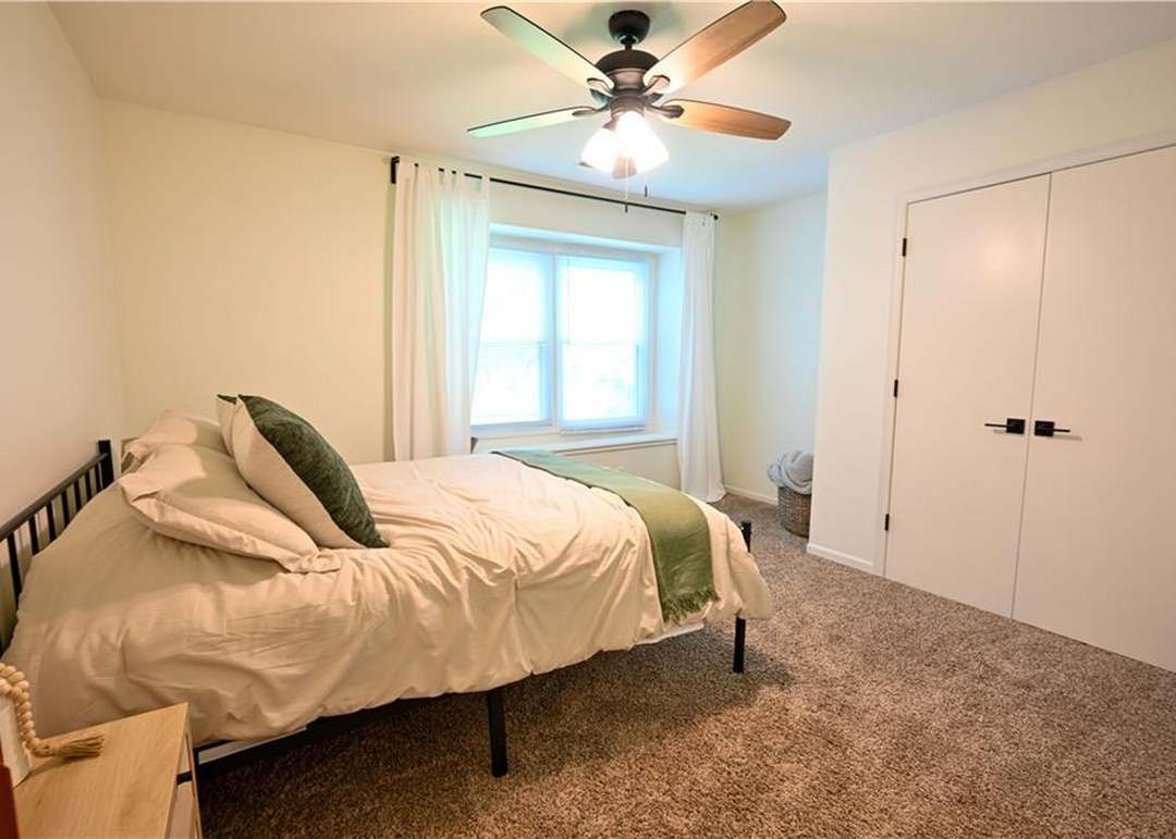 17586 W 112th Street — photo 4