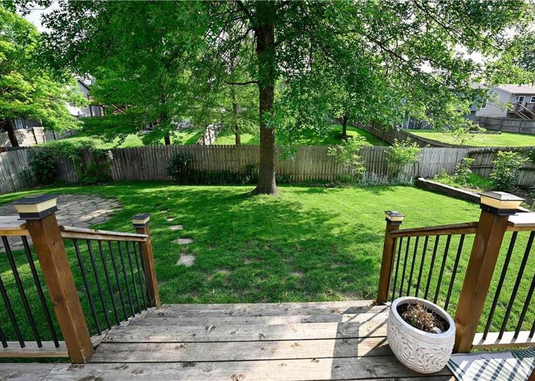 17586 W 112th Street — photo 16