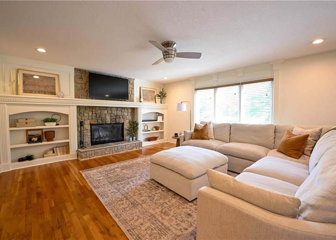 17586 W 112th Street — photo 32