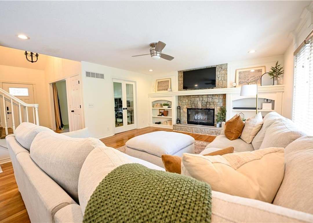 17586 W 112th Street — photo 33