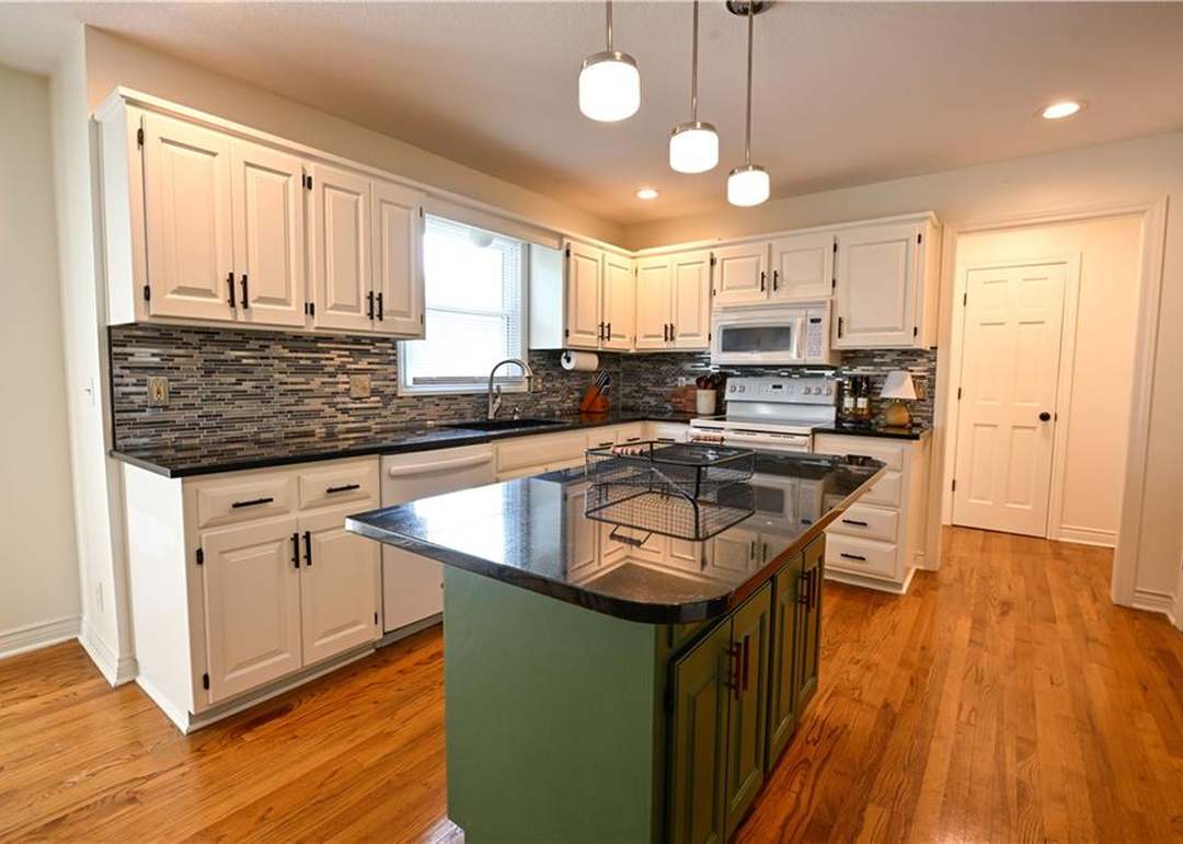 17586 W 112th Street — photo 34