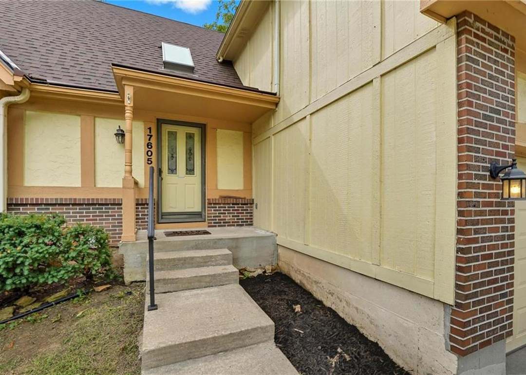 17605 W 113th Terrace — photo 38
