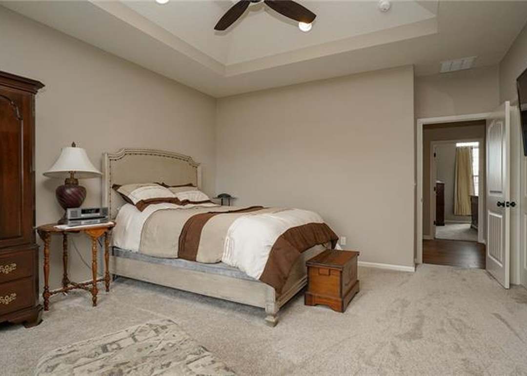 1801 NE Pallisade Court — photo 31