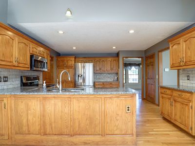 1808 NE Waterfield Lane — photo 9
