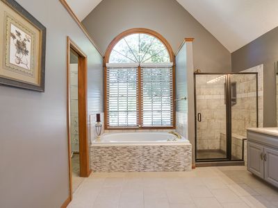 1808 NE Waterfield Lane — photo 17