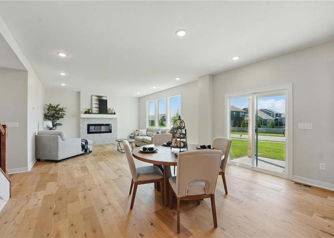 1809 SW Hightown Drive — photo 8