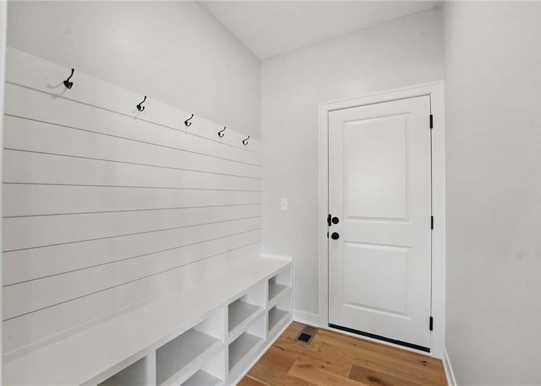 1809 SW Hightown Drive — photo 14