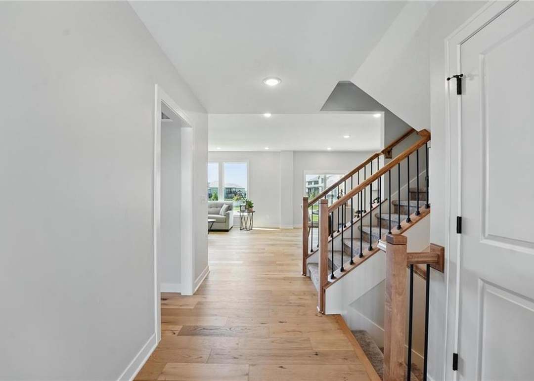 1809 SW Hightown Drive — photo 15