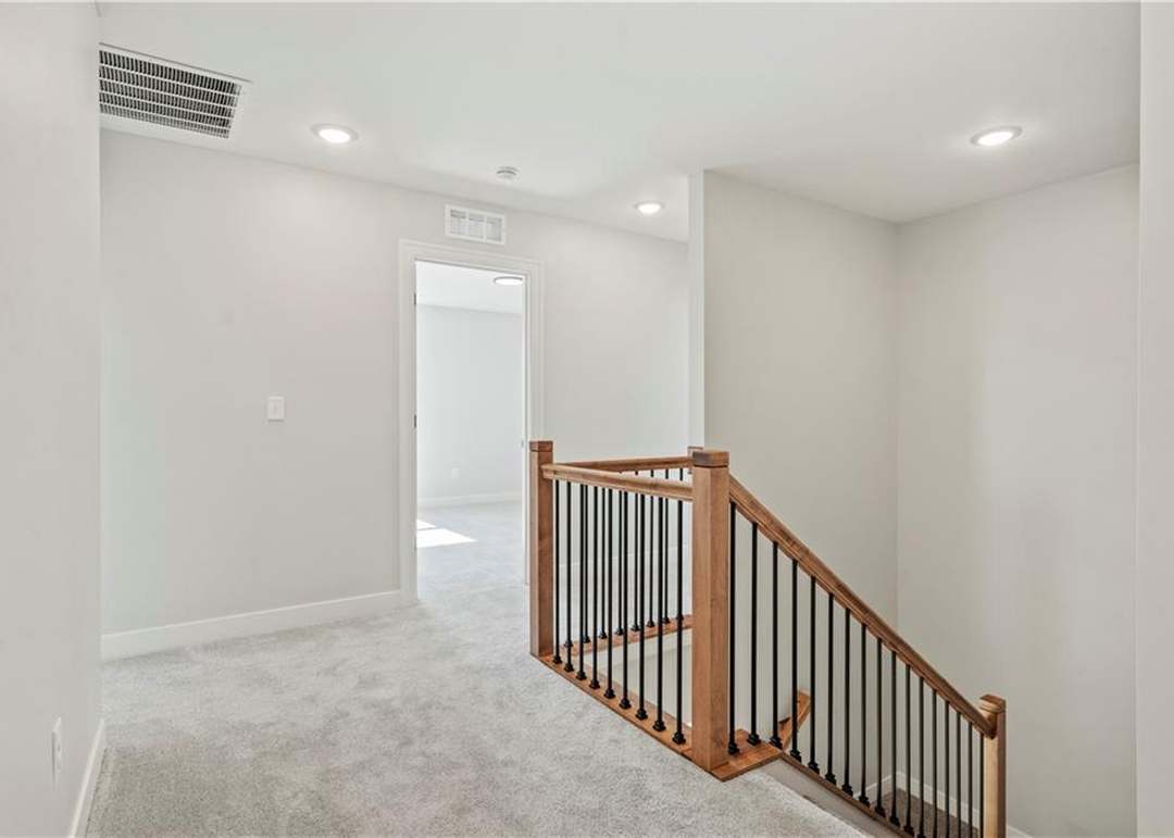 1809 SW Hightown Drive — photo 27