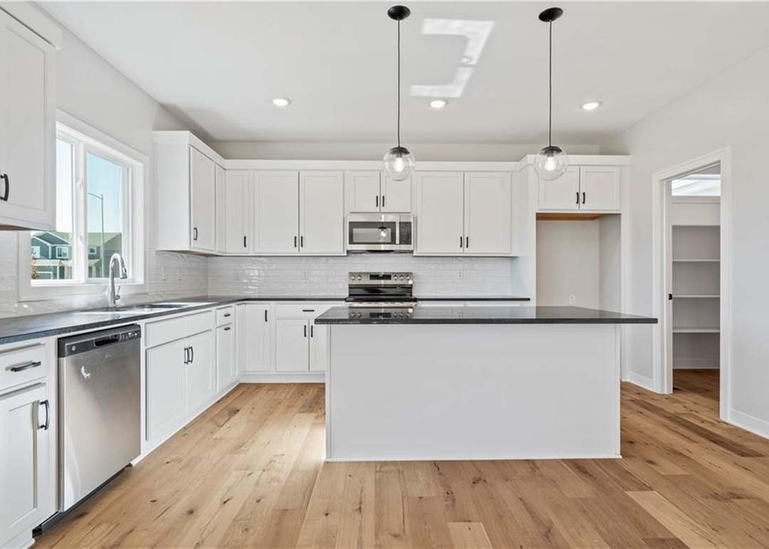 1809 SW Hightown Drive — photo 43